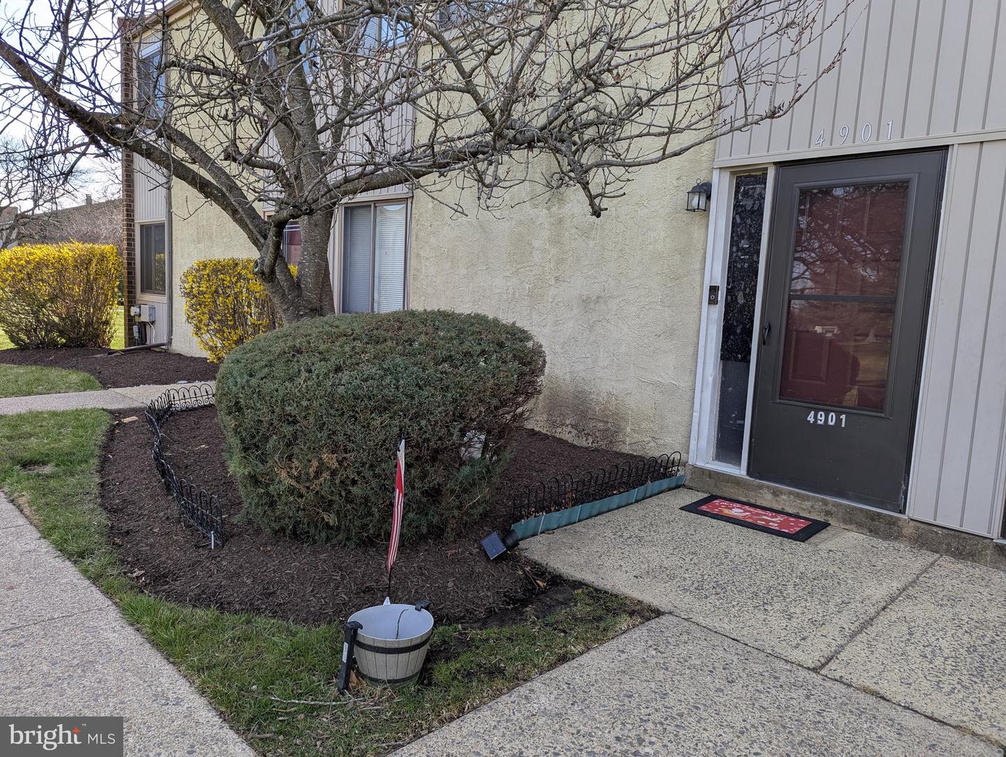 4901 Oxford Court, Bensalem