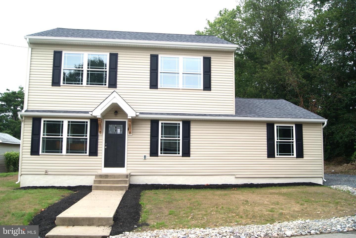 3702 Nichol Street, Levittown