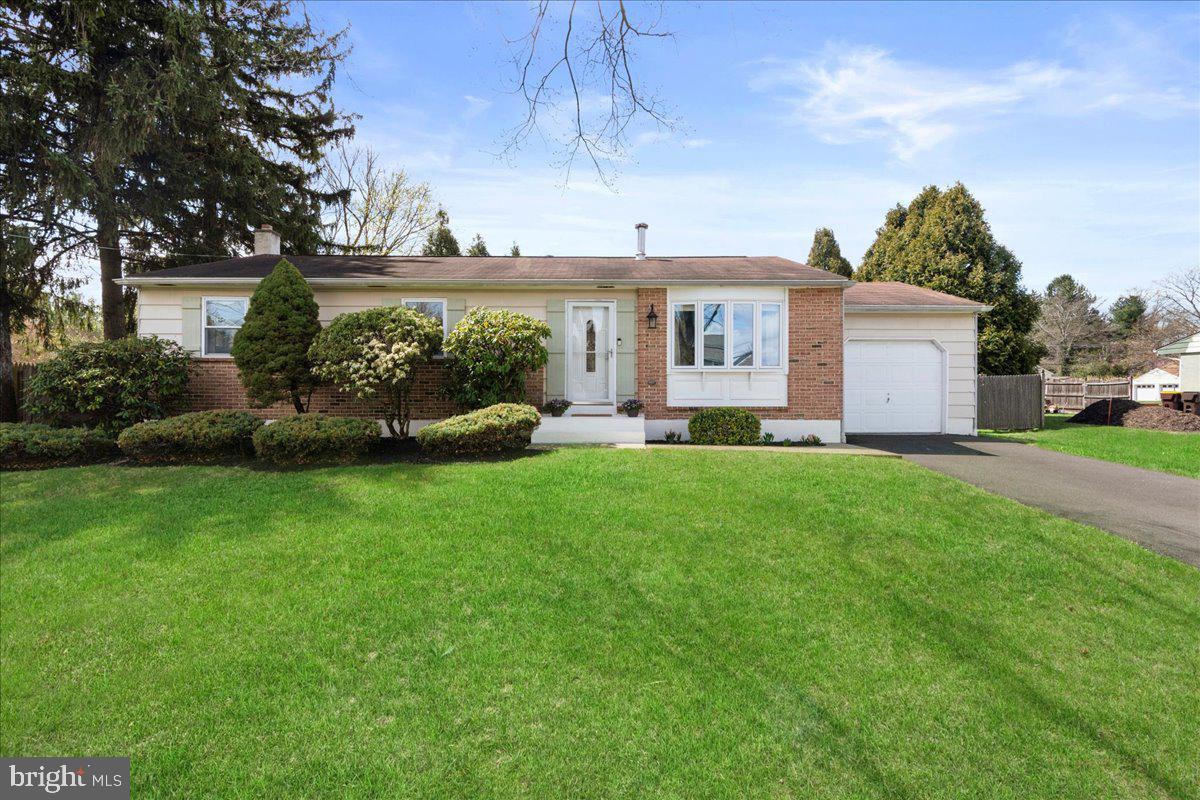 16 Dorothy Avenue, Doylestown