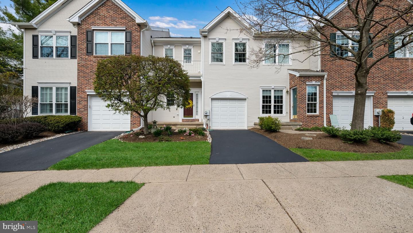 34 Heritage Hills Drive, Washington Crossing