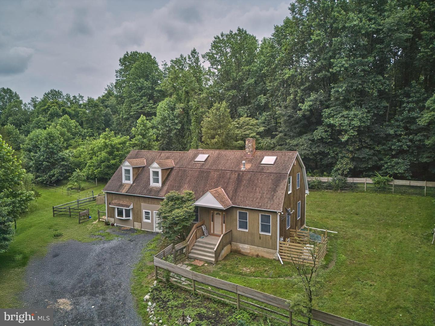 130 Rattlesnake Road, Kintnersville