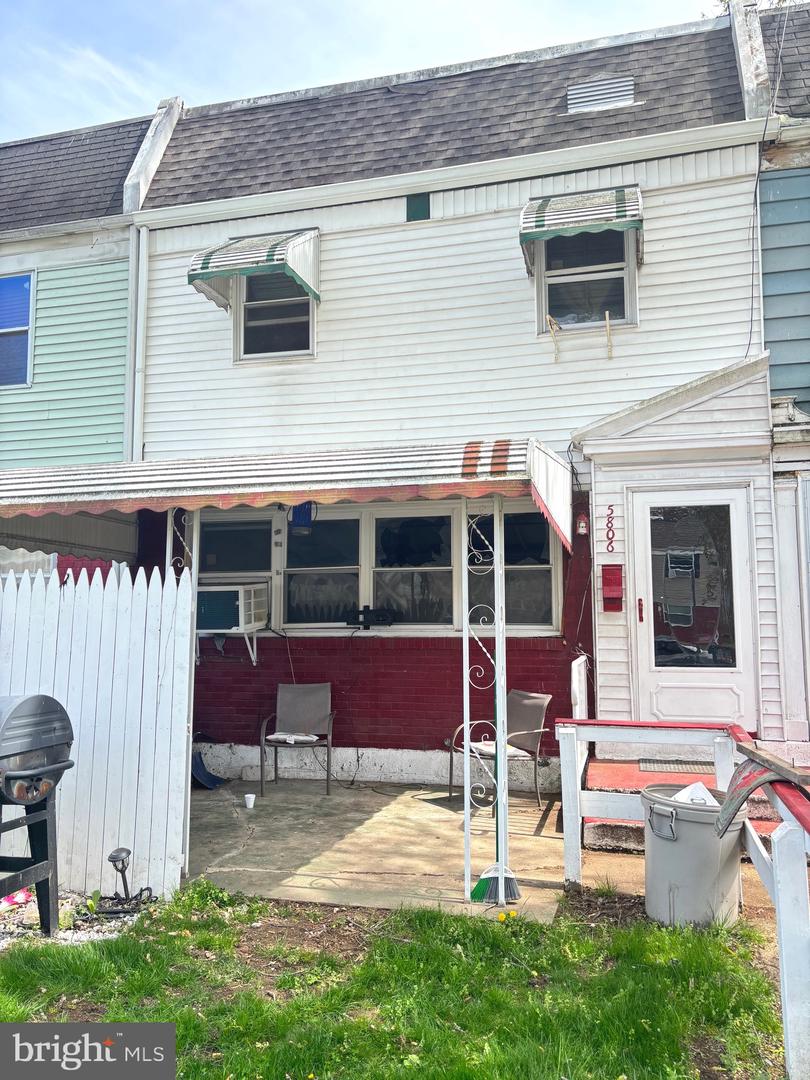 5806 Fleetwing Drive, Levittown