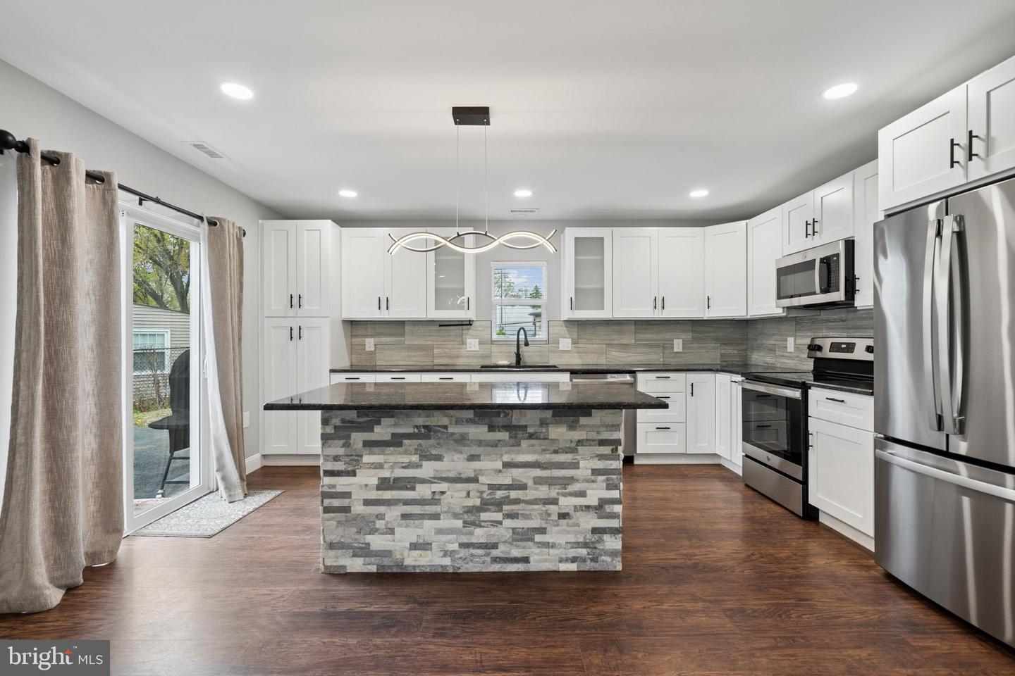 1717 Spencer Drive, Croydon