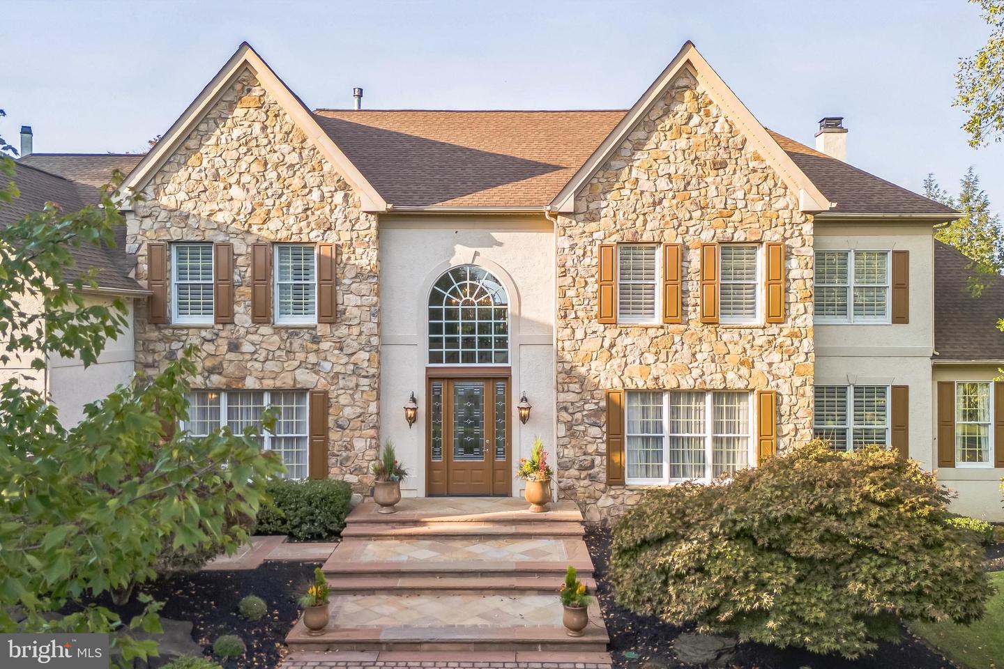 55 Woodside Lane, New Hope