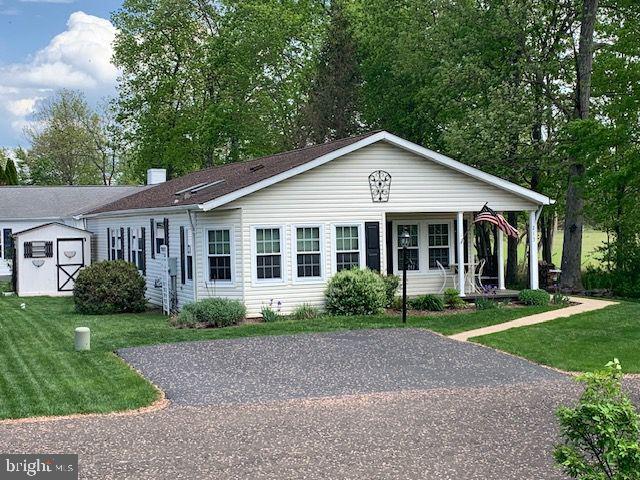 213 Dove Court, New Hope