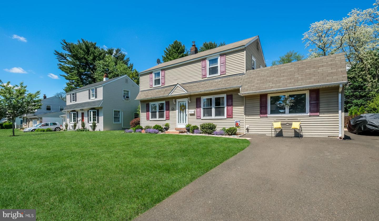 118 Woodlawn Road, Warminster