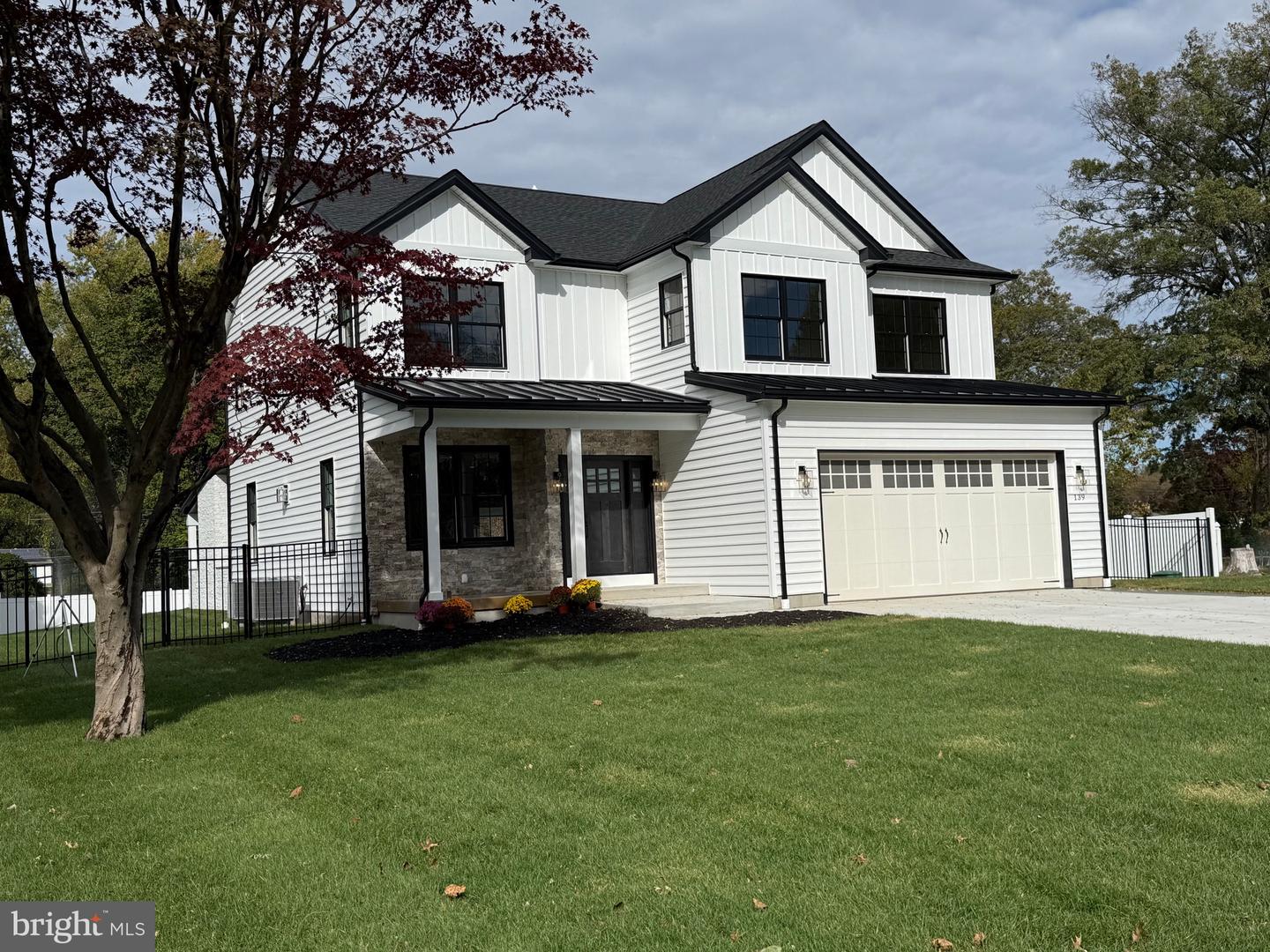 139 Valley Rd, Southampton
