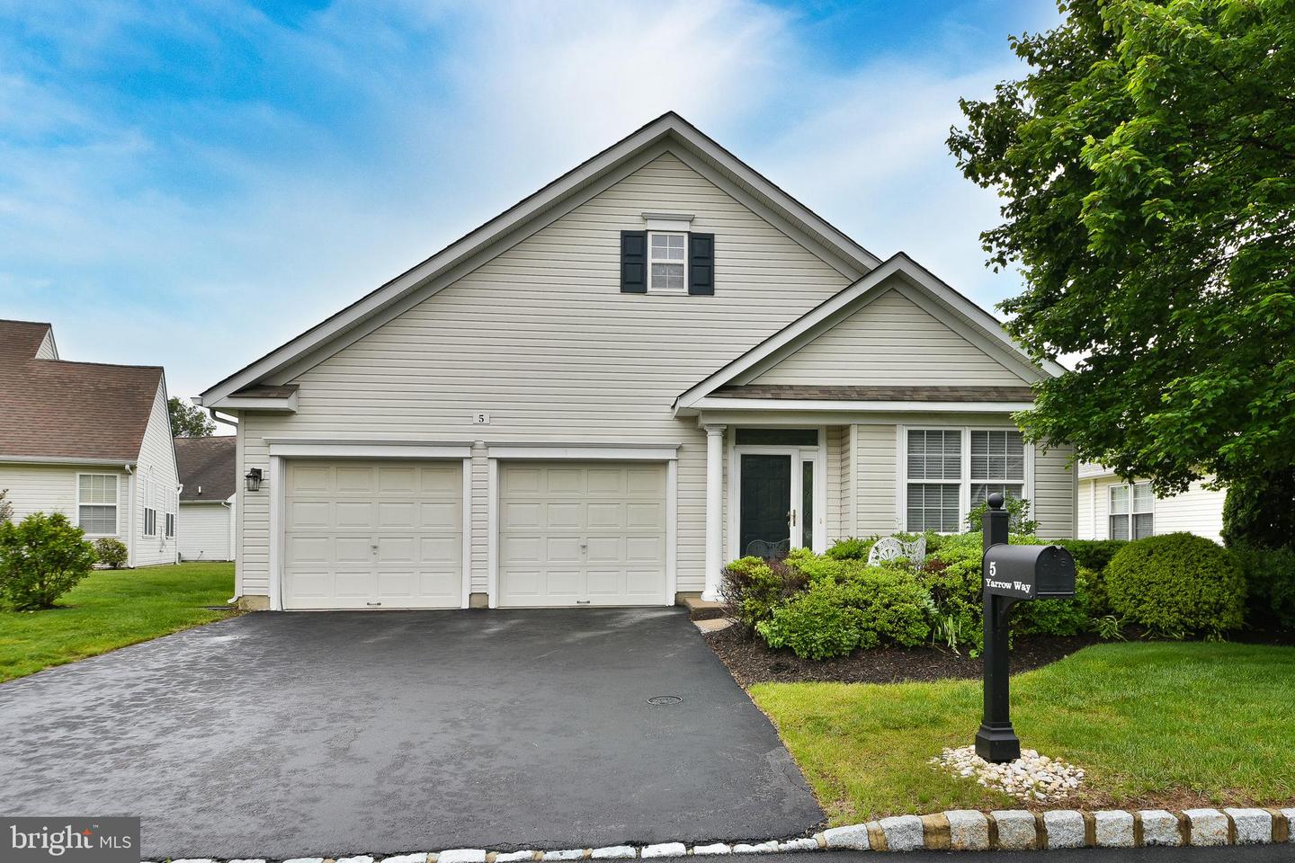 5 Yarrow Way, Langhorne