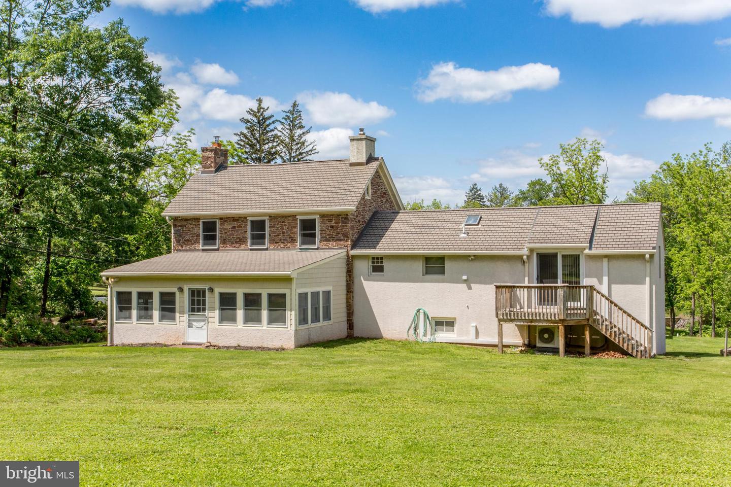 577 Sackettsford Road, Warminster