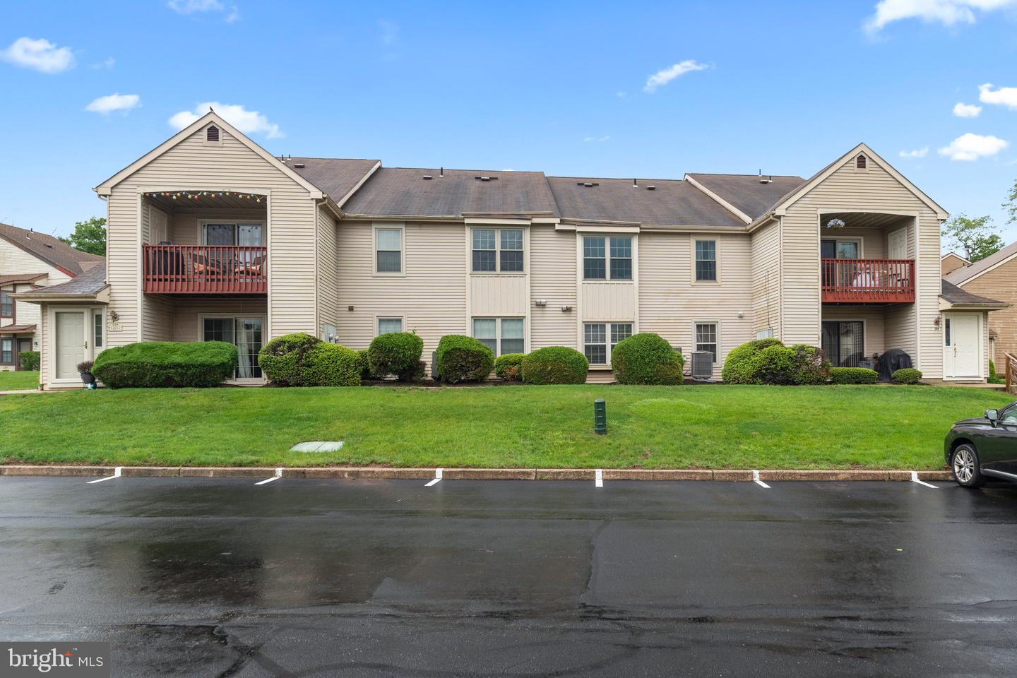1206 Barry Court, Southampton