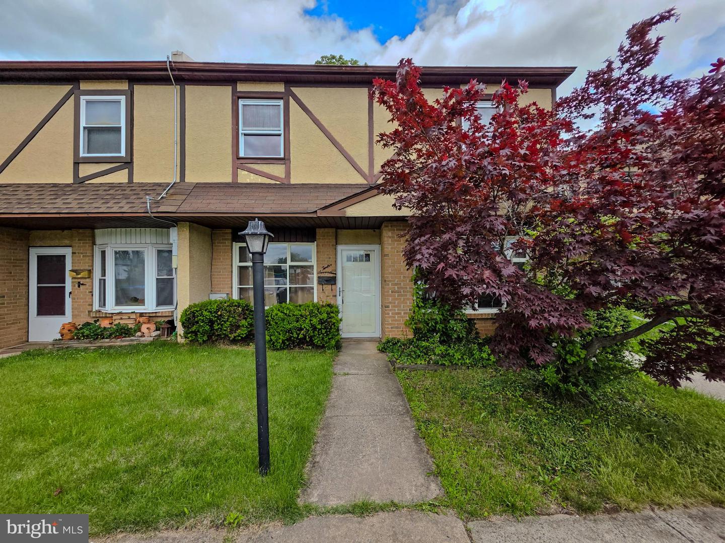 1217 Suzann Drive, Warrington