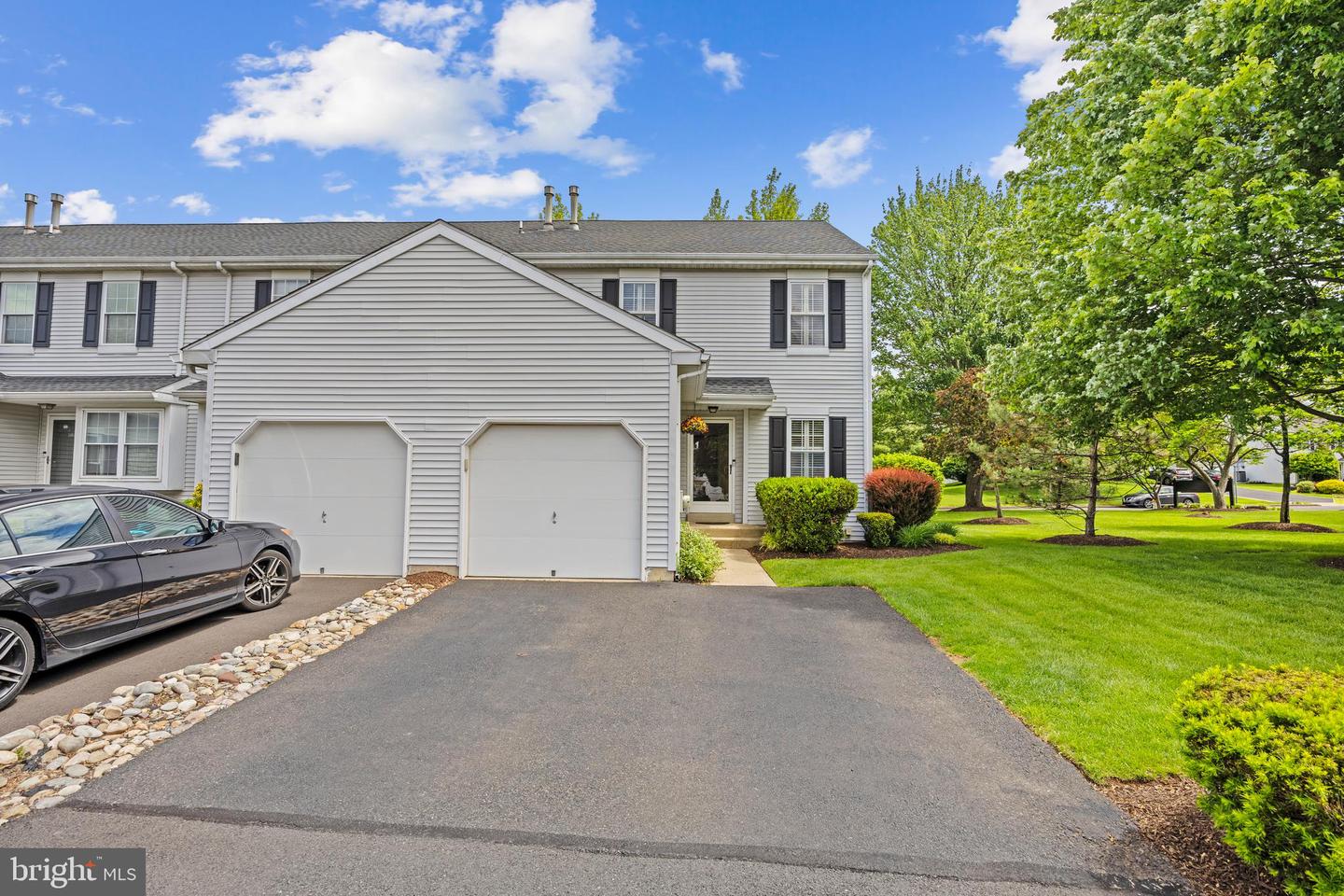 2400 Dogleg Drive, Warrington