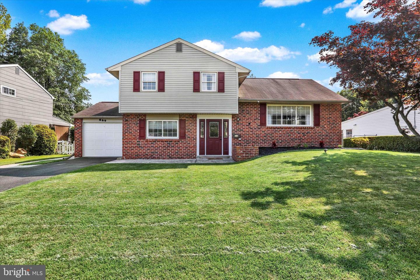 869 Primrose Drive, Warminster