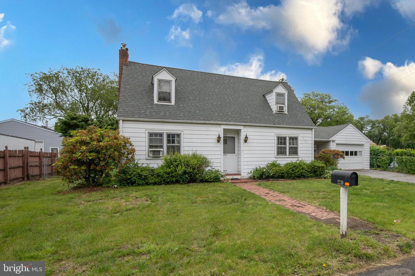 2230 Edgely Road, Levittown