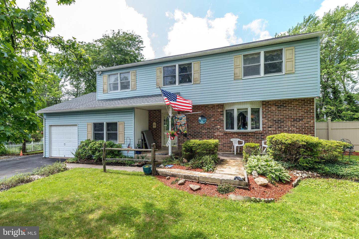 866 Decker Lane, Warminster