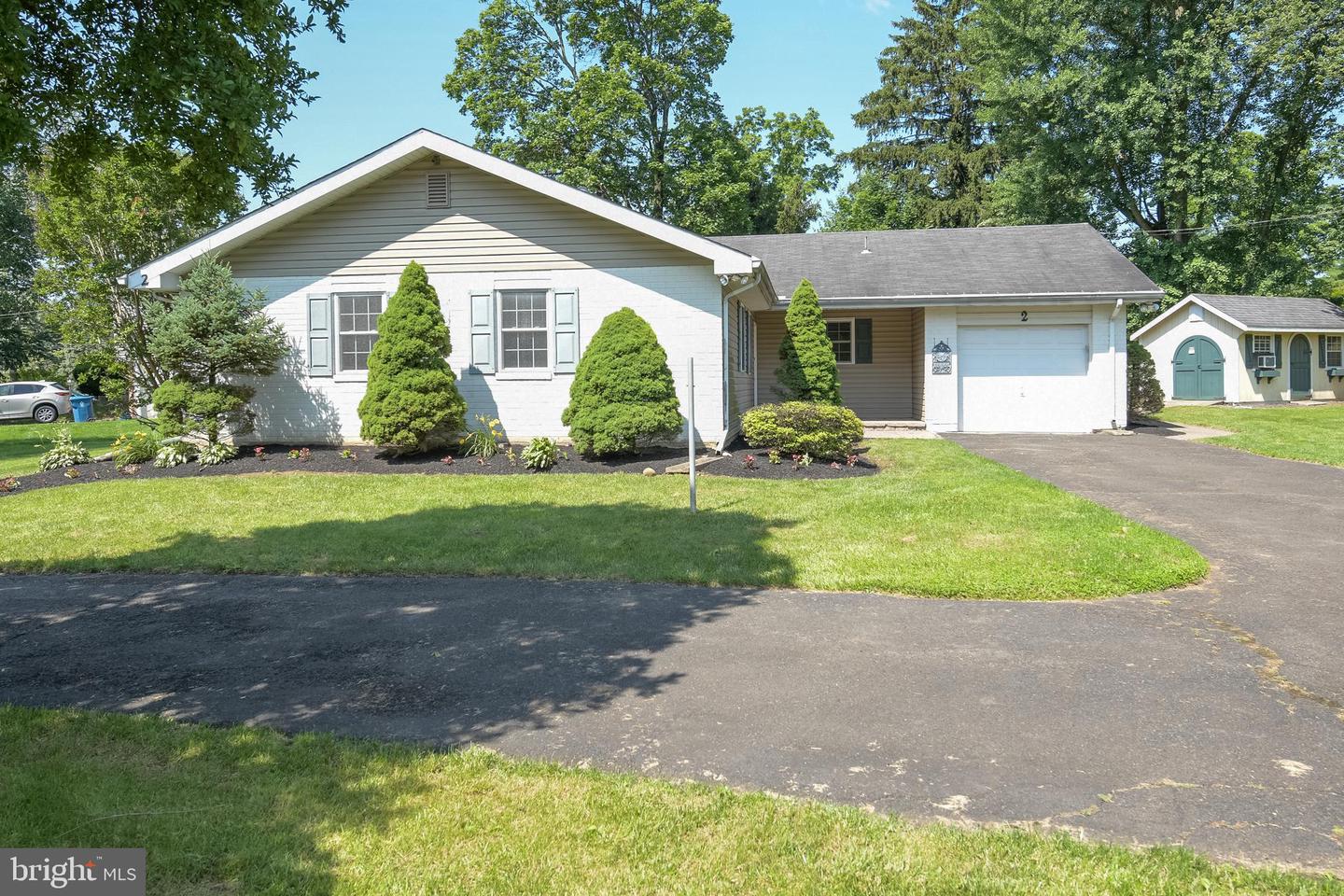 2 Broadale Road, Doylestown
