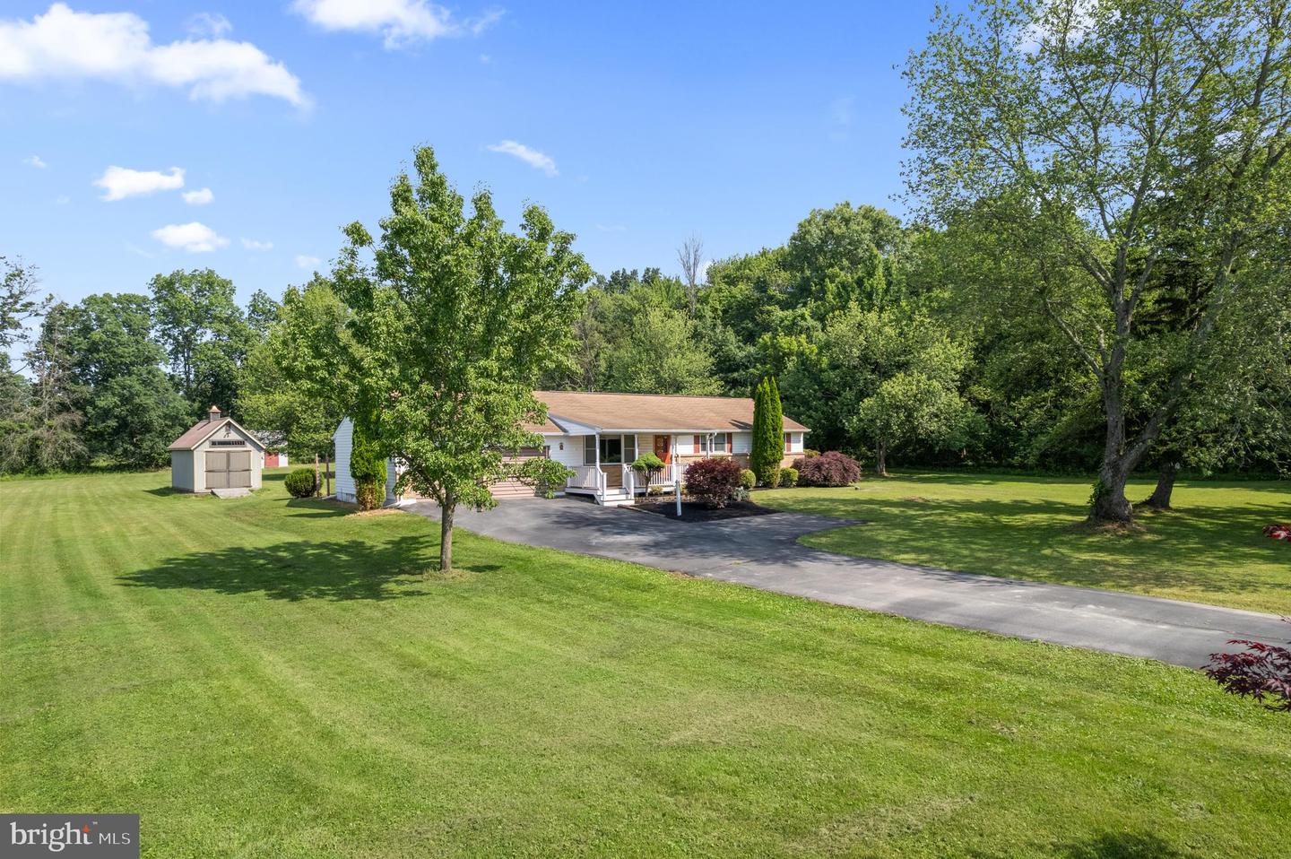 2535 Church Lane, Kintnersville