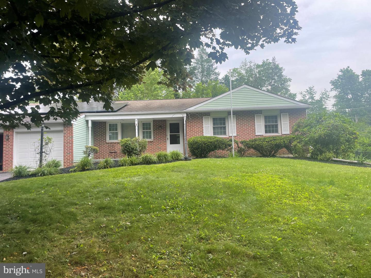 752 Gordon Drive, Yardley