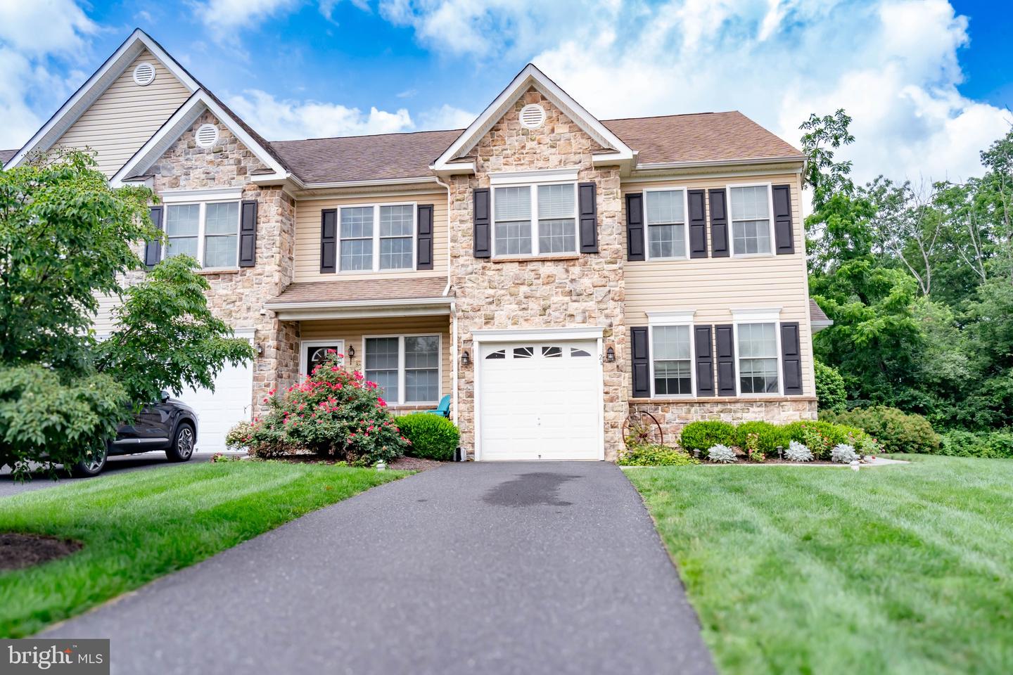 24 Woodspring Circle, Sellersville