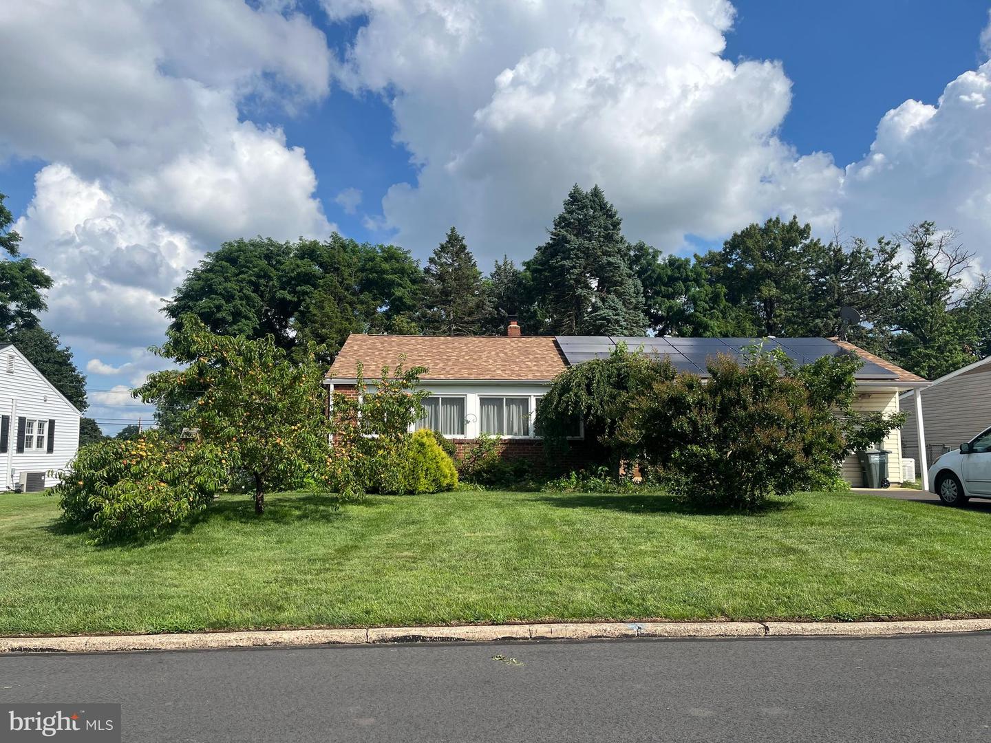 1327 Lacebark Street, Feasterville Trevose