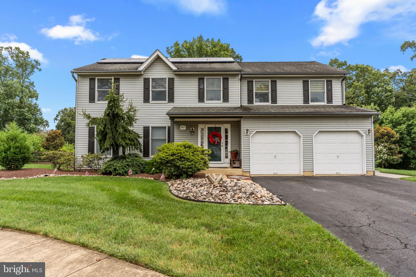 987 Highpointe Circle, Langhorne