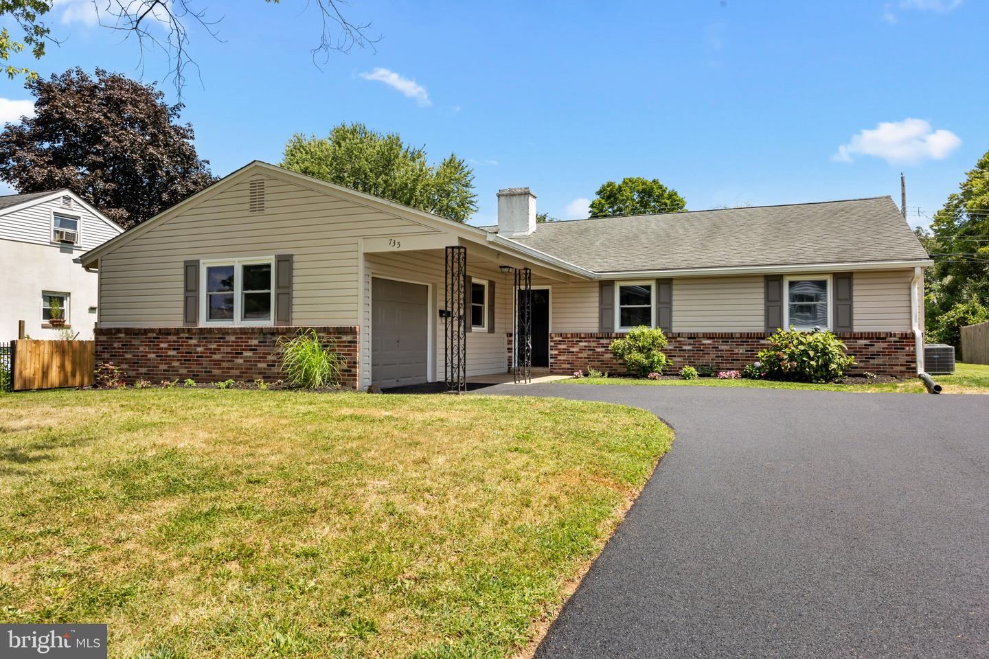 735 Saint Davids Avenue, Warminster