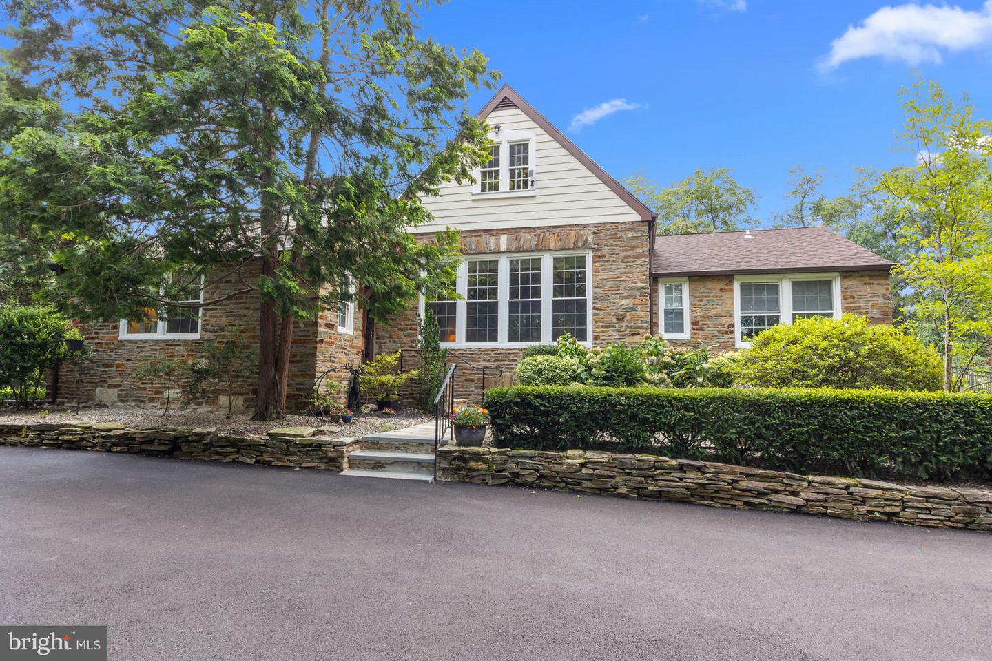 76 Black Rock Road, Yardley