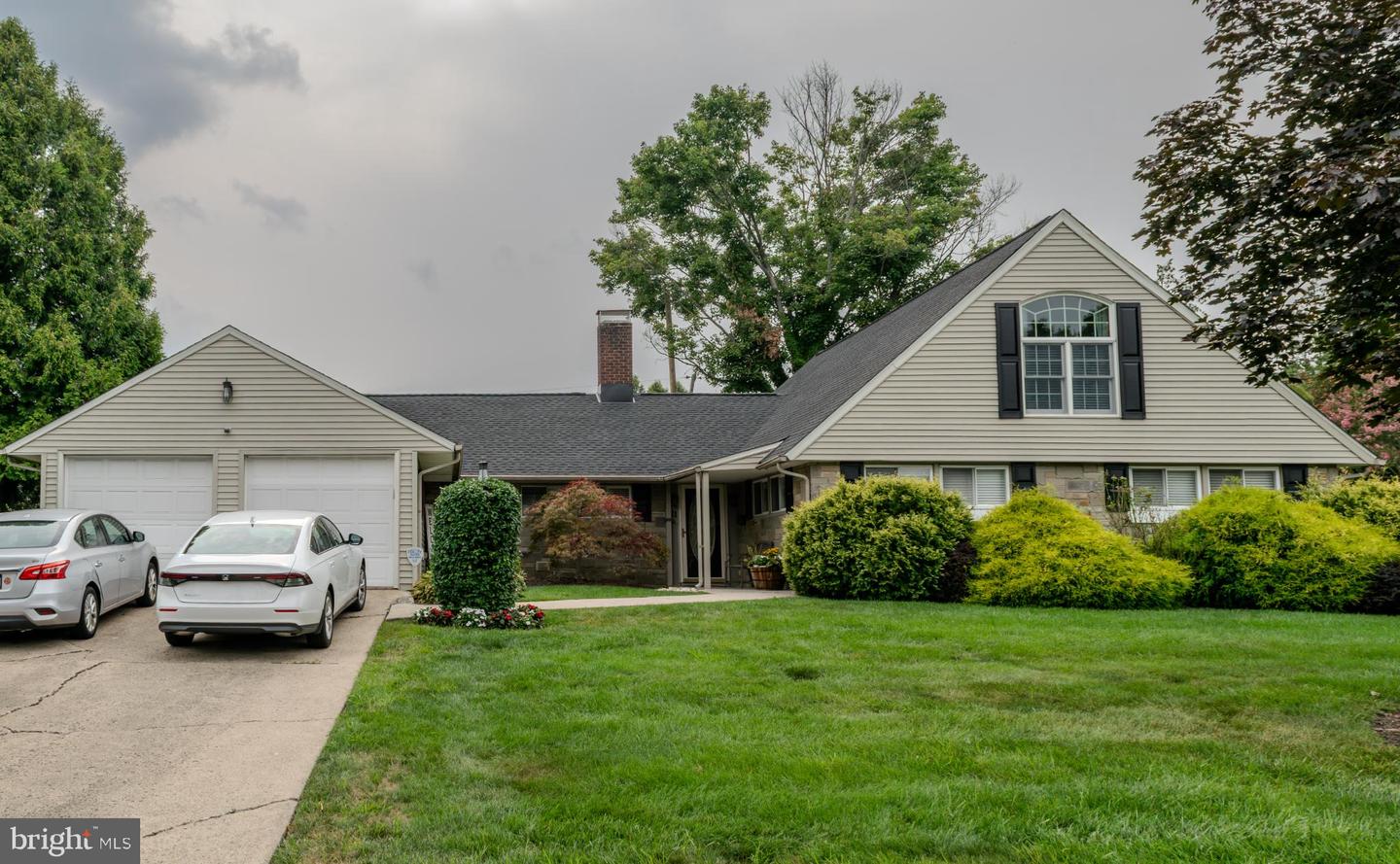 11 Fieldstone Road, Levittown
