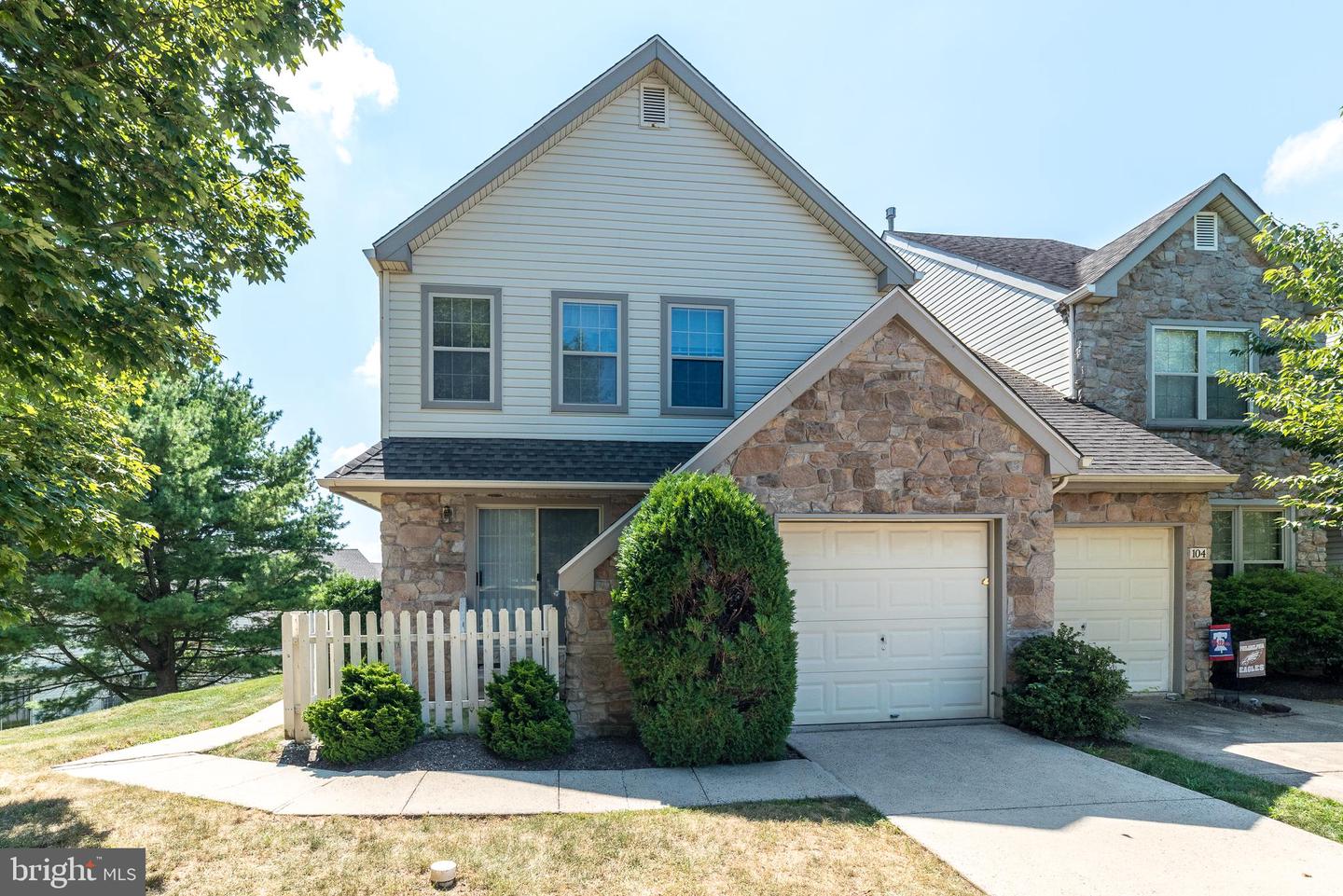 106 Larkspur Court, Chalfont