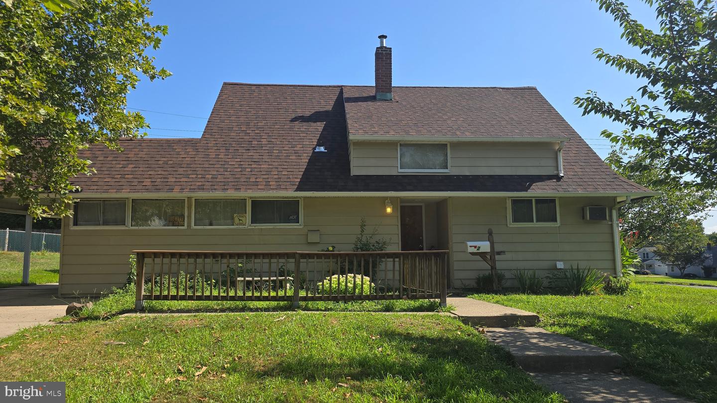 2 Aster Lane, Levittown
