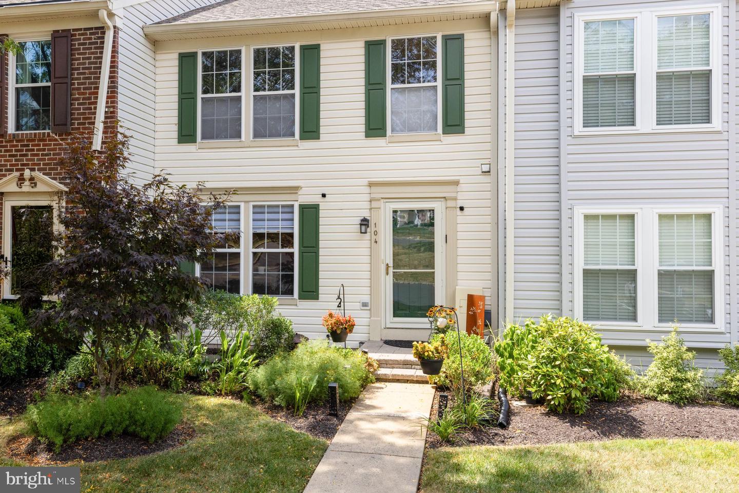 104 Rolling Hill Court, New Hope