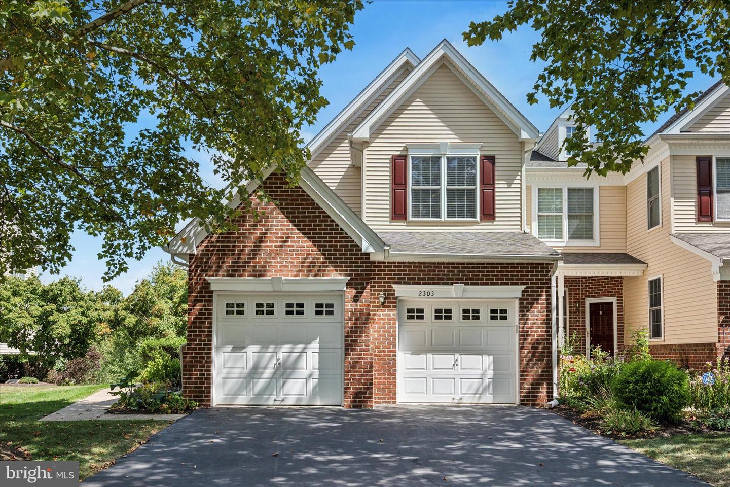 2303 Dorchester Street W, Furlong
