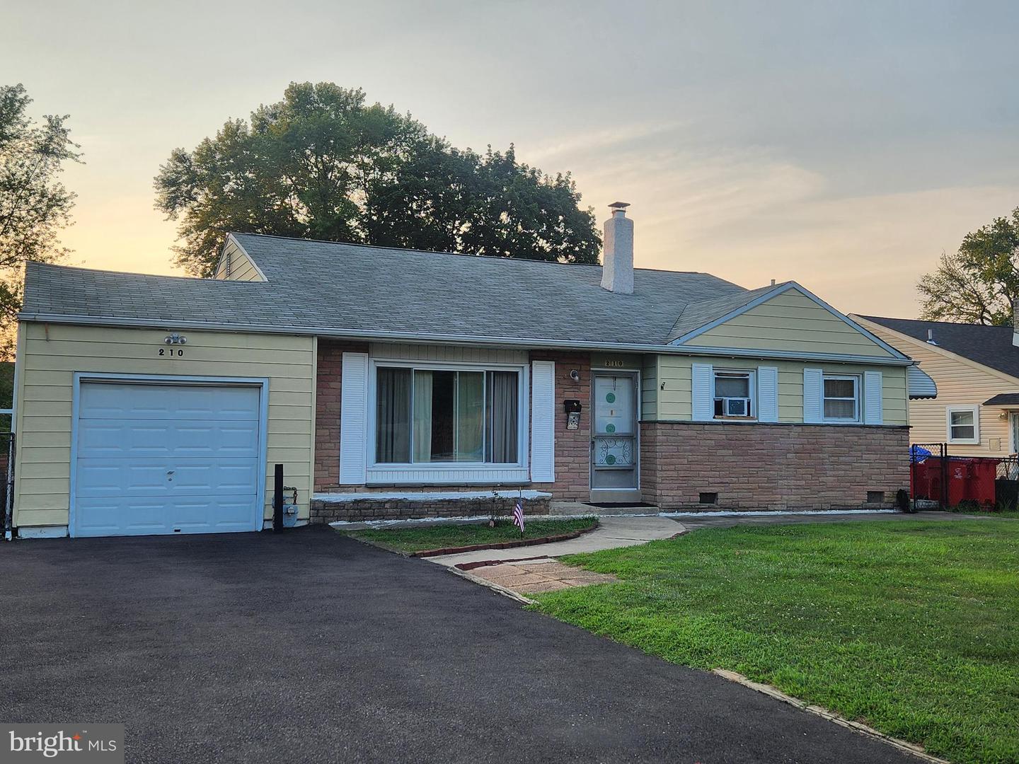 210 Barbara Lane, Warminster