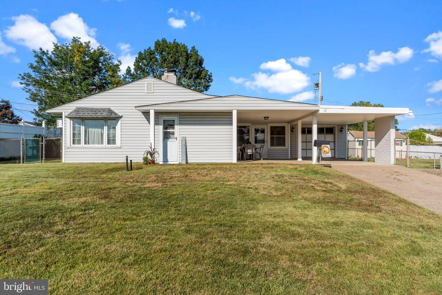 14 Vista Road, Levittown
