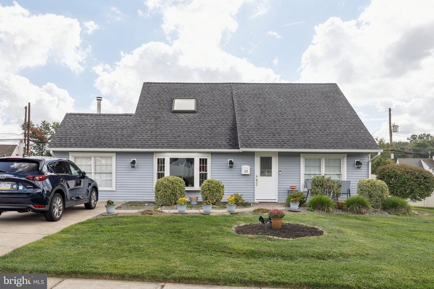 20 Trellis Road, Levittown
