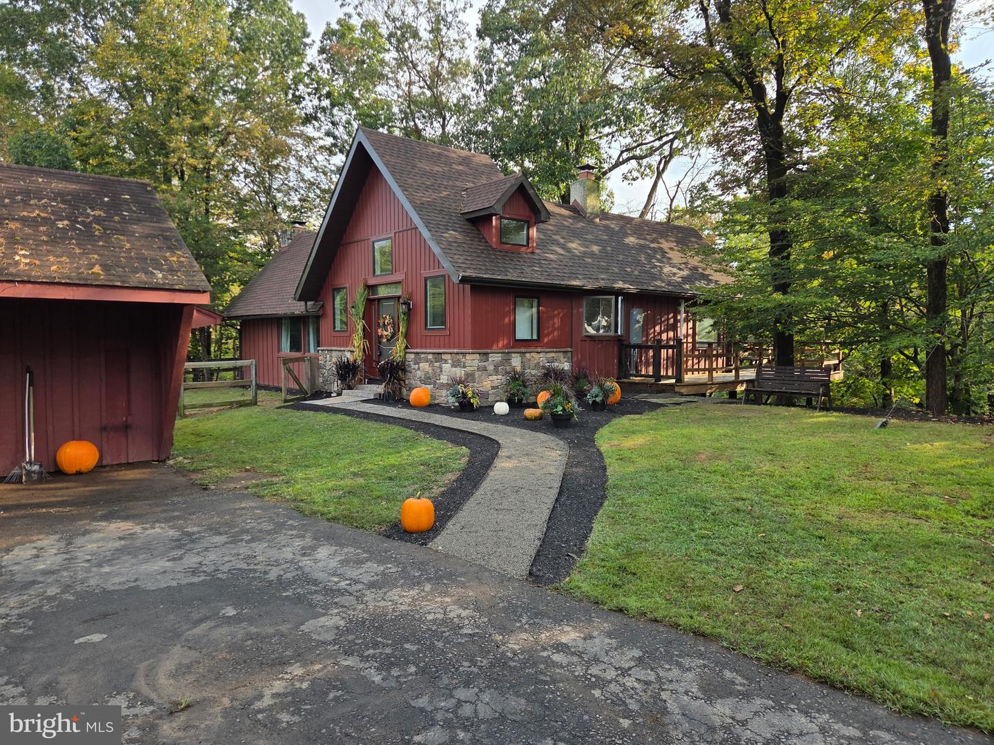 1655 Mill Road W, Furlong