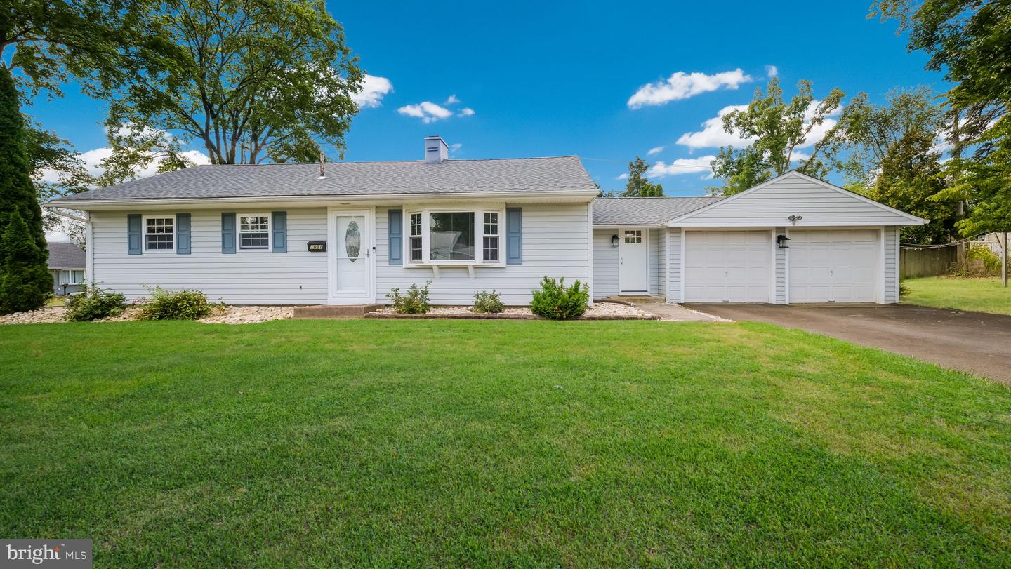 1031 Willopenn Drive, Southampton