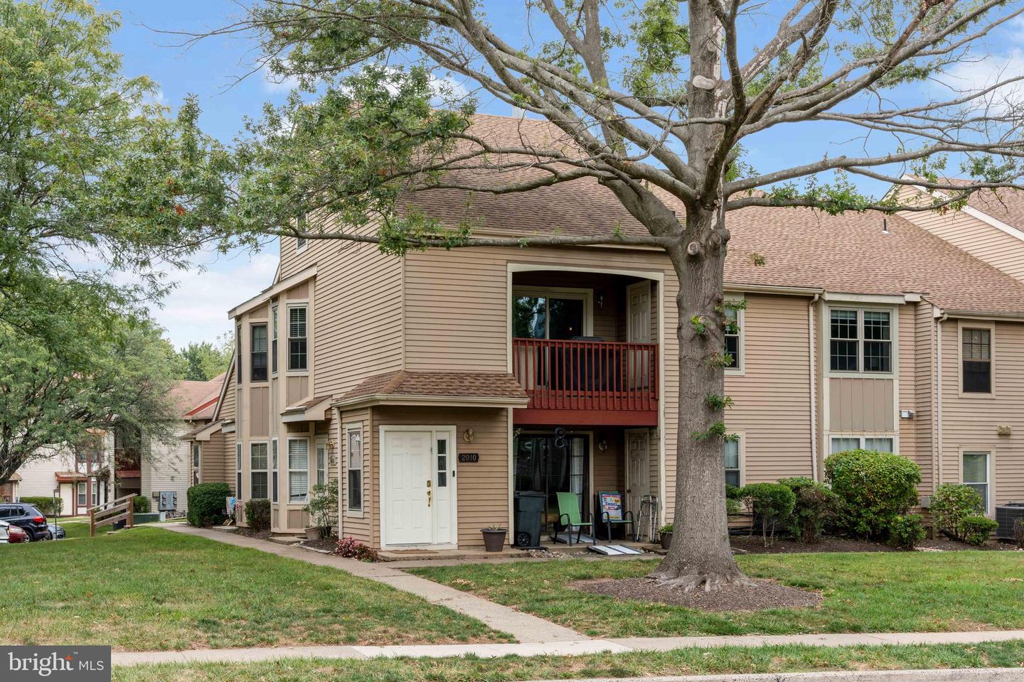 2010 Barry Court #743b, Southampton