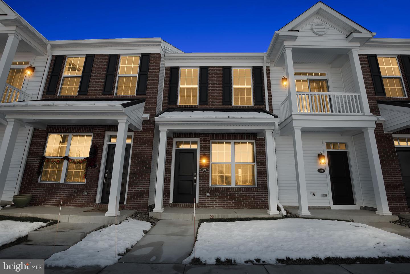 10 Ivy Lane, Levittown