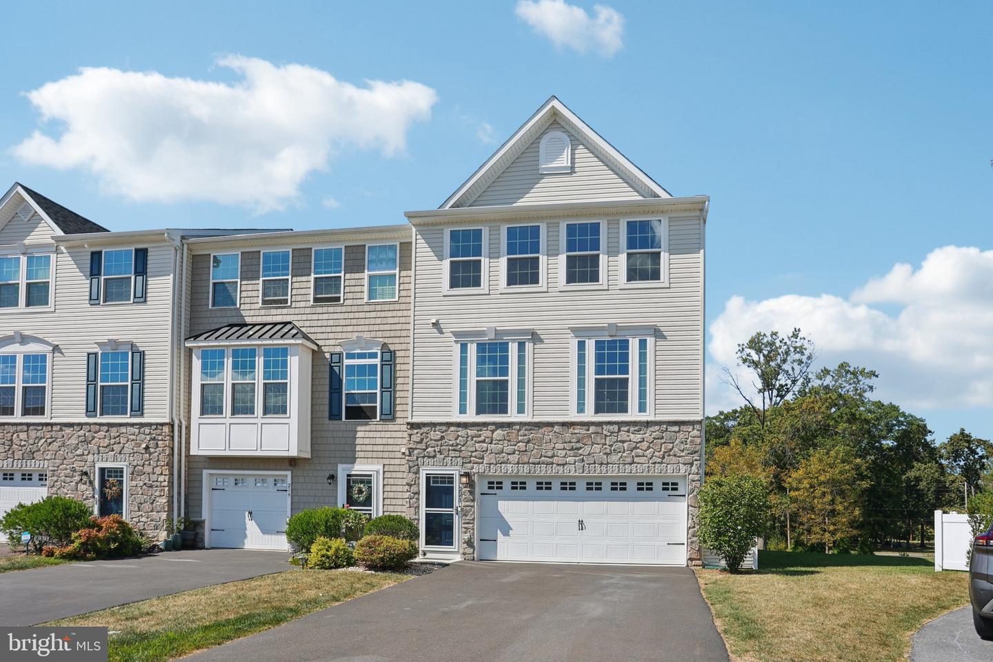 221 Laurel Lane, Perkasie