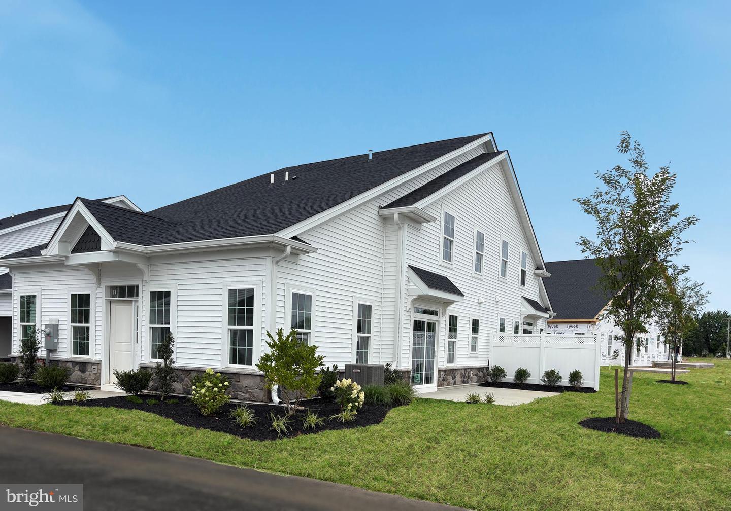 55 Cedar Circle, Levittown