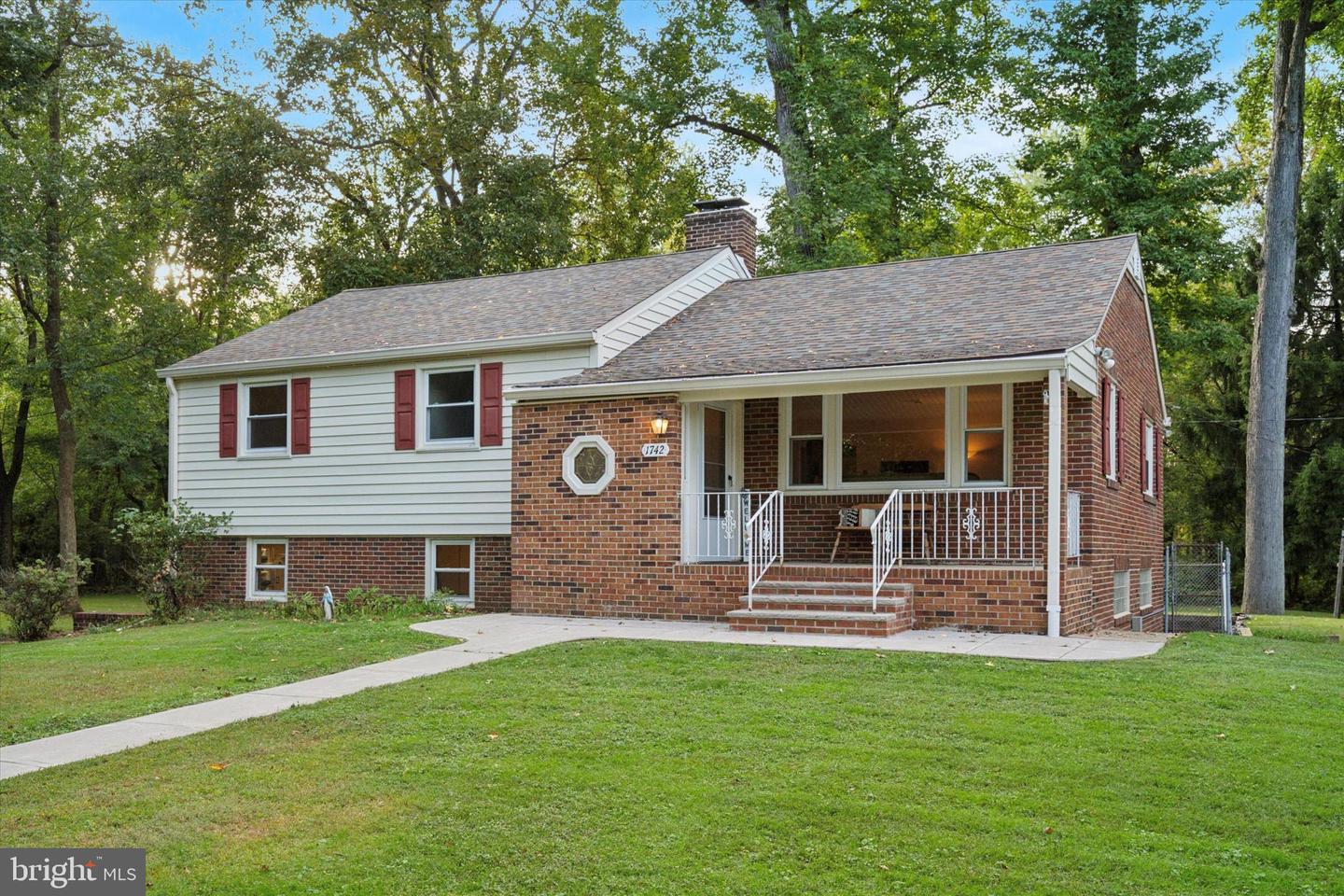 1742 Paradise Lane, Bensalem