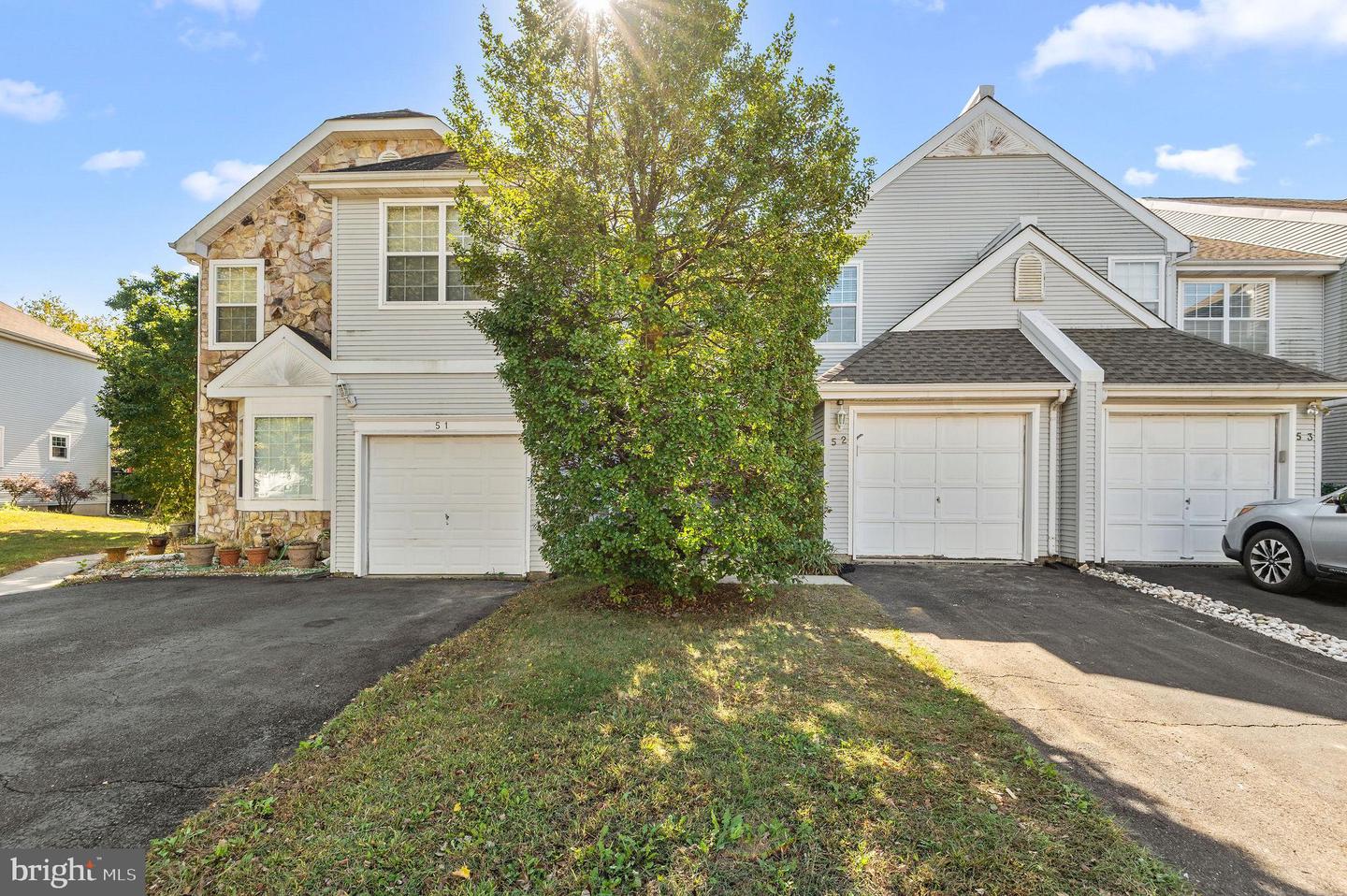 52 Yorkshire Drive, Newtown