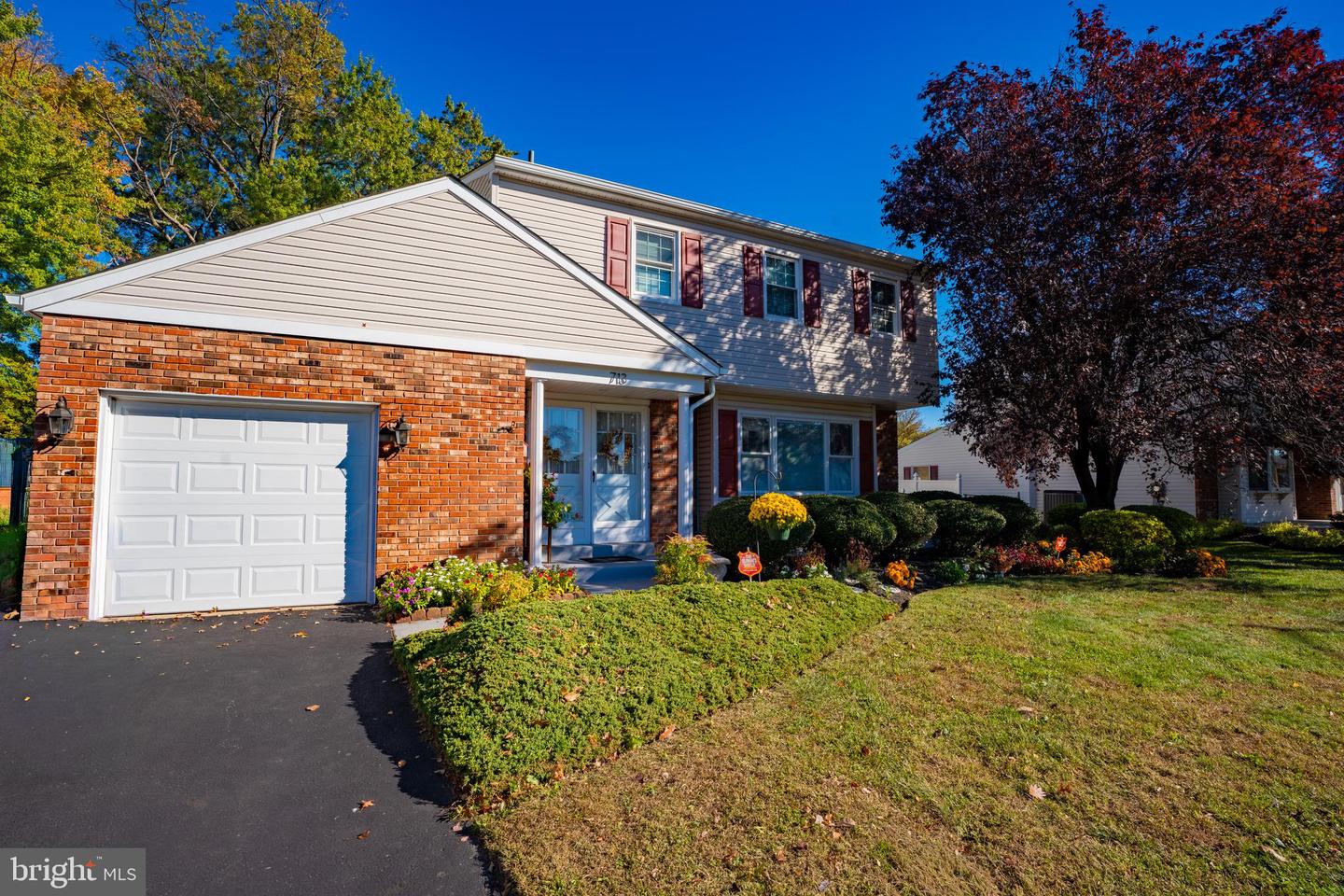 713 Warwick Road, Fairless Hills