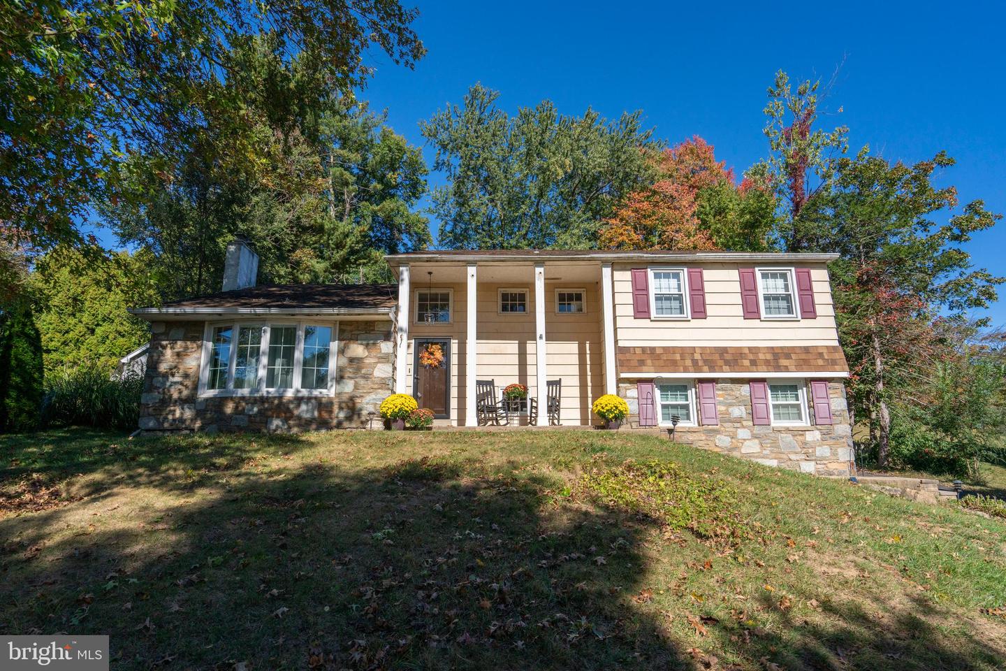 261 Fairhill Drive, Southampton