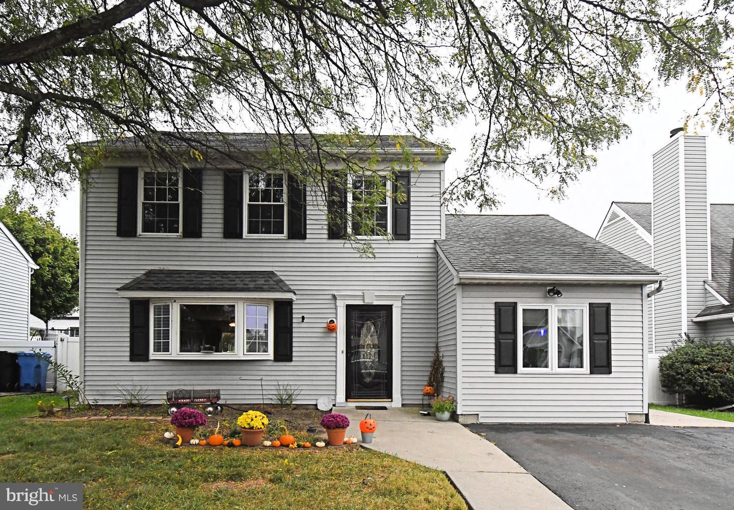 1050 Village Drive, Croydon