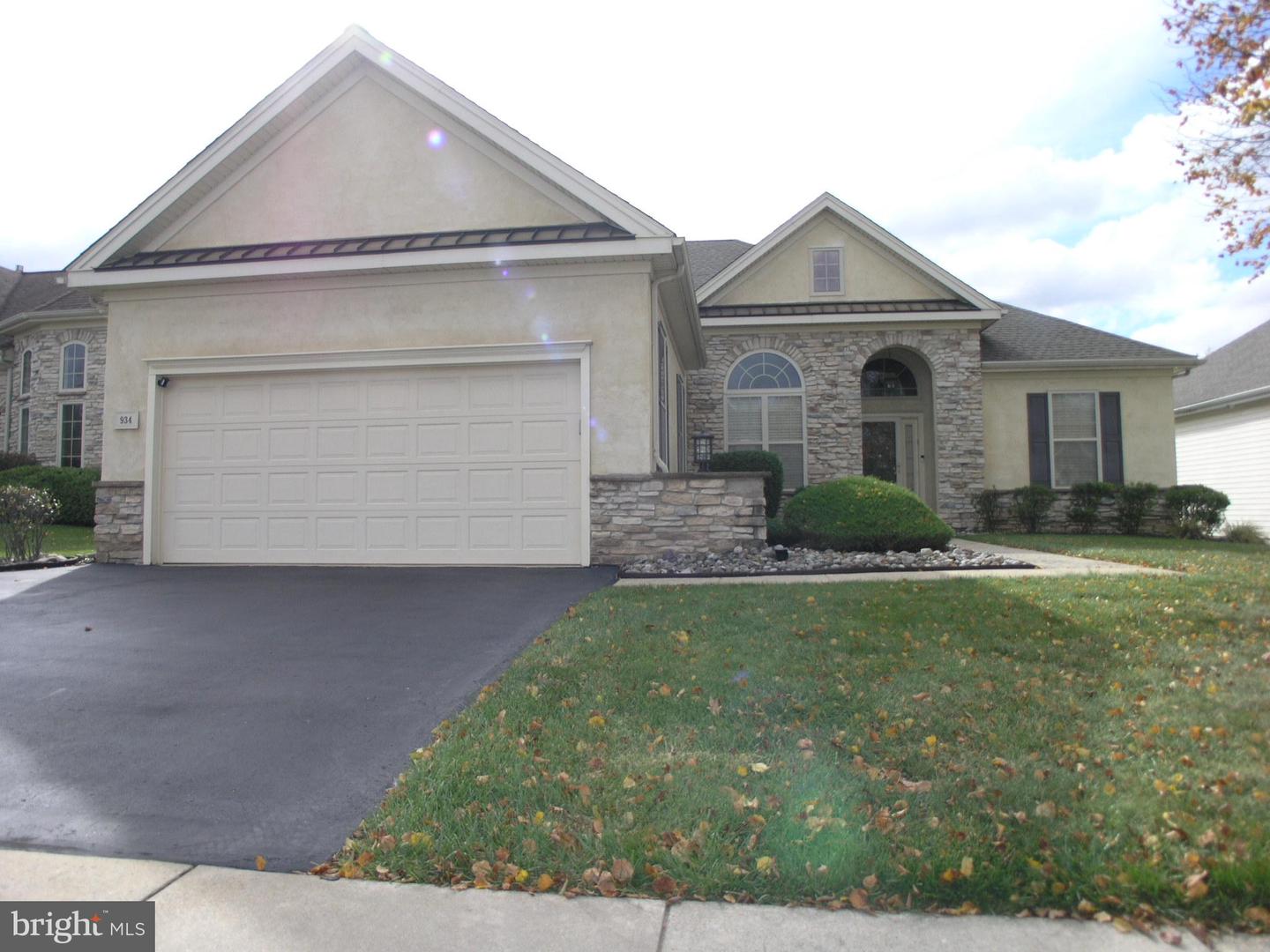 934 Nathaniel Trail, Warwick