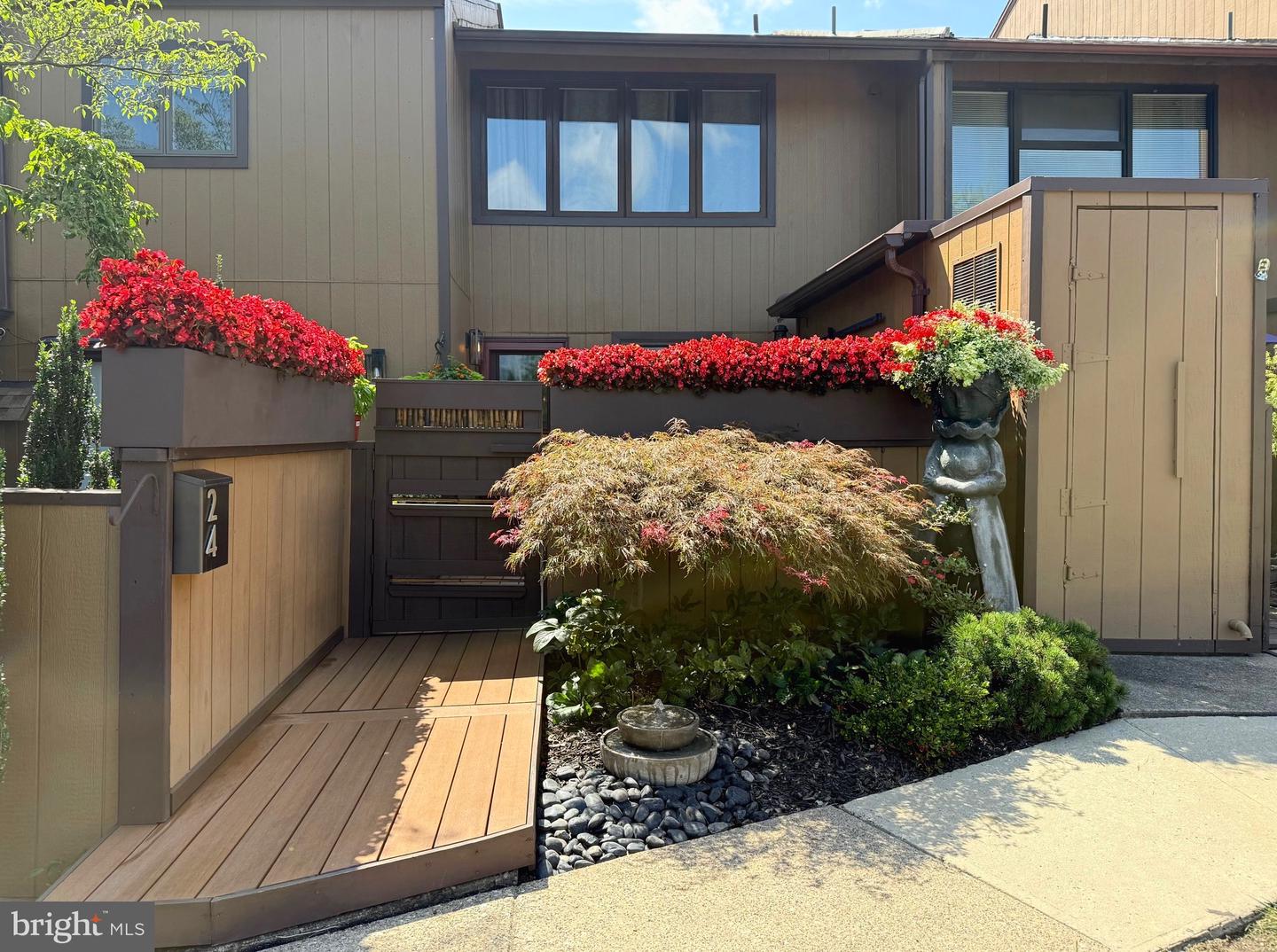 24 Tahoe, New Hope