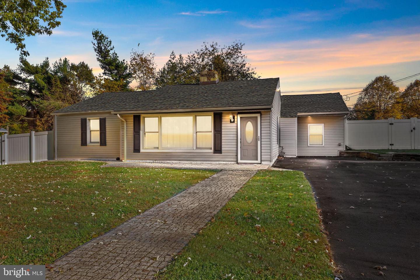 11 Hilltop Road, Feasterville Trevose