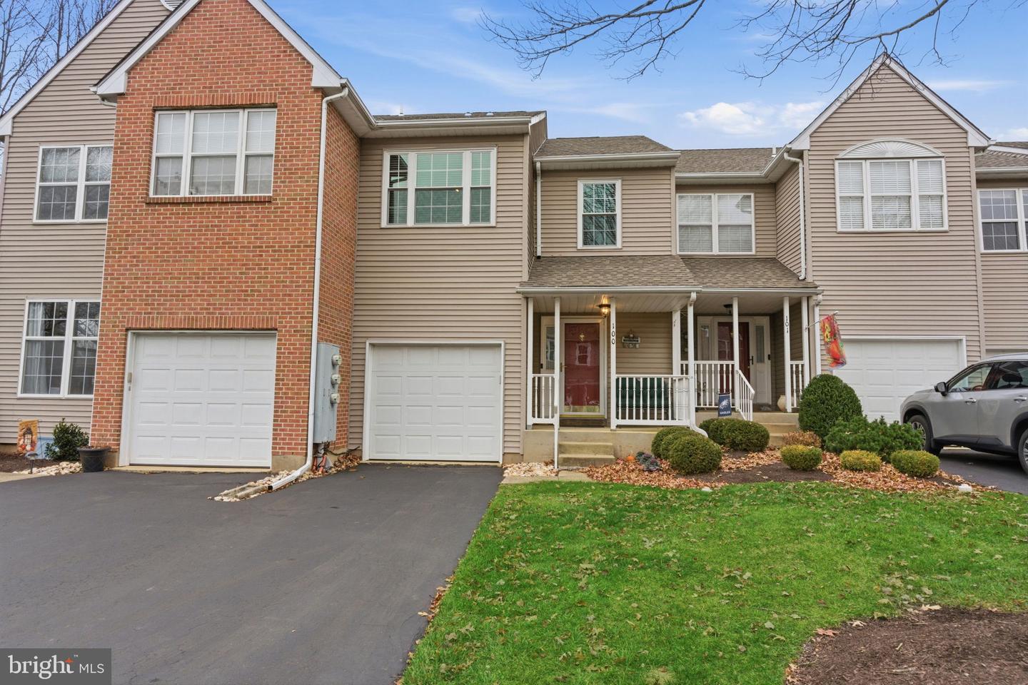 100 Bishops Gate Lane, Doylestown